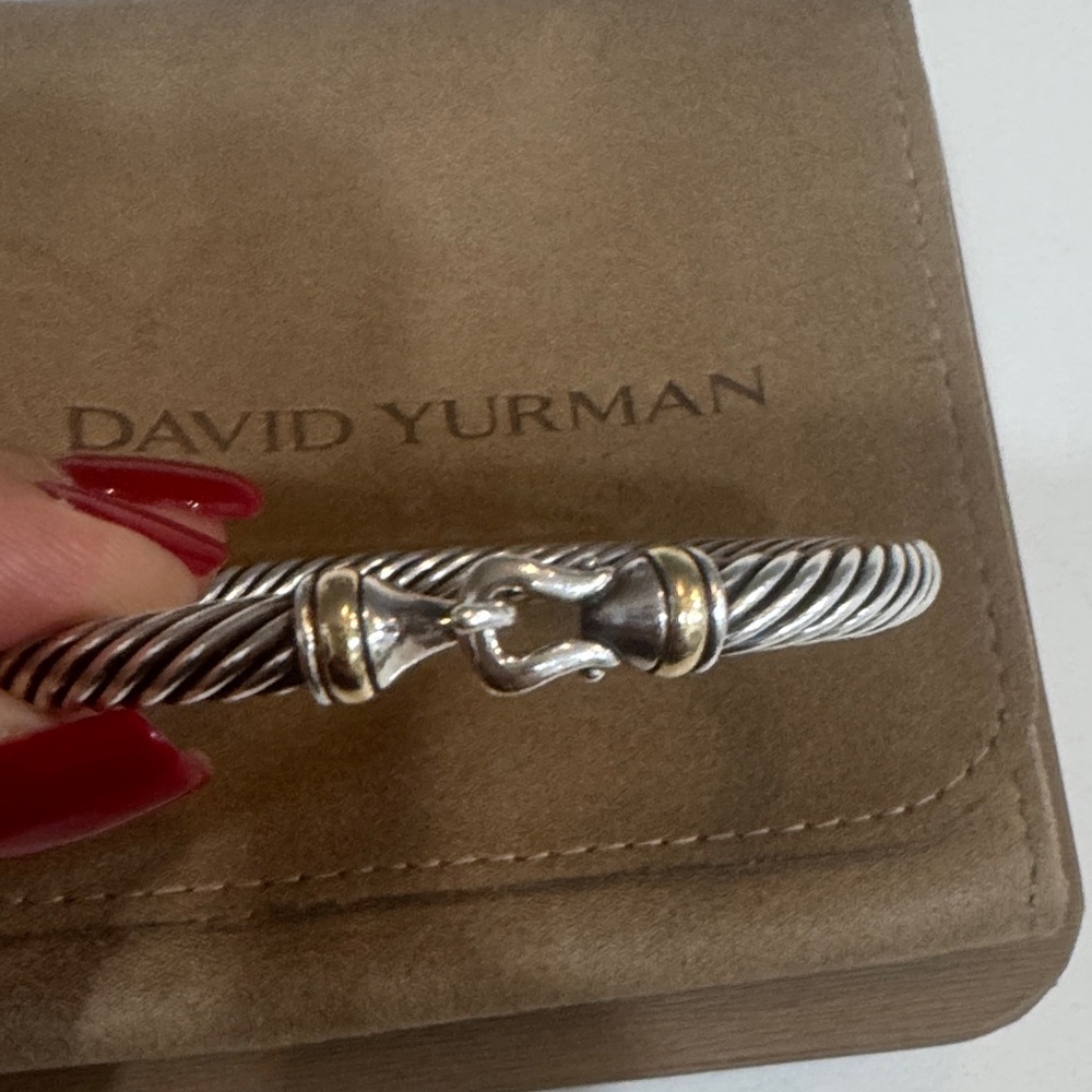 Authentic David Yurman, Twisted Silver Bracelet 5mm medium cuff - Picture 2 of 8